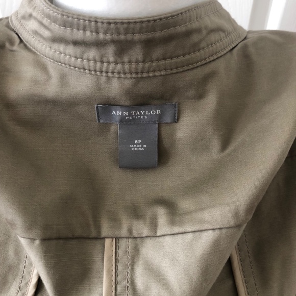 Ann Taylor cropped Blazer Jacket, size 8P EUC - Picture 6 of 6